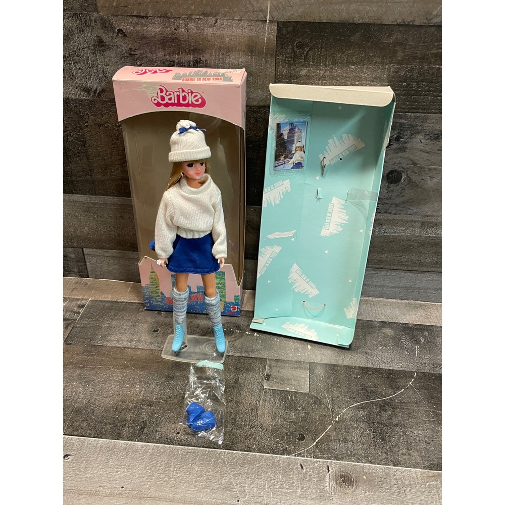 Vintage 1986 Mattel Barbie in New York Japanese Market Doll Winter Outfit Boxed